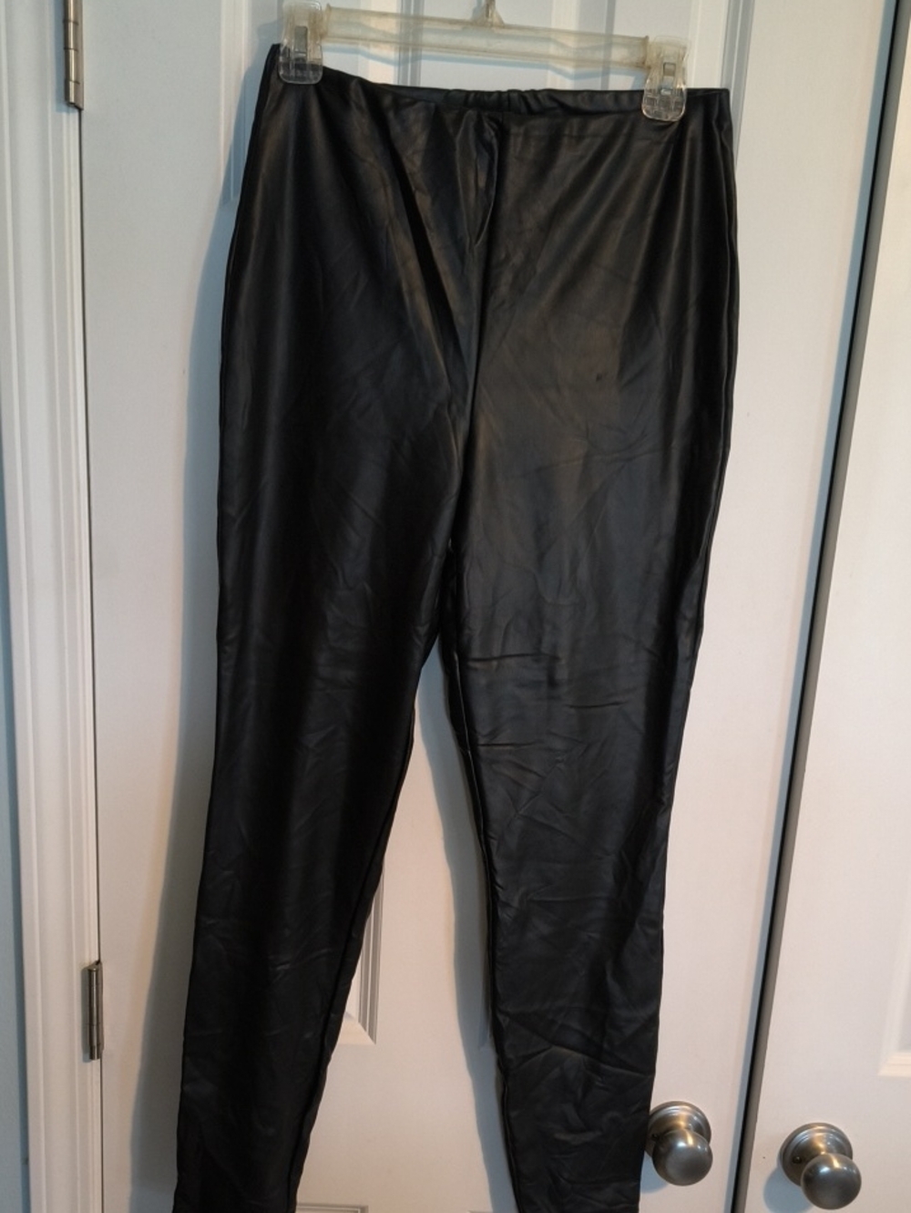 Express Women's Black Faux Leather-Look Leggings